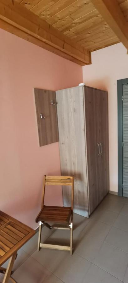 Pensiune Si Cazare La Mitza Giarmata Ngoại thất bức ảnh